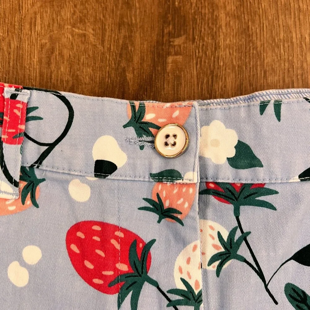 Crown & Ivy Strawberry Scallop Shorts Sz 12